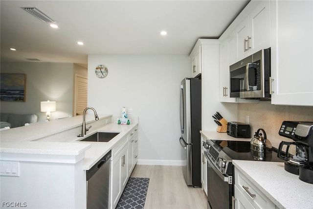 827 E Gulf DR E4, Sanibel, FL 33957