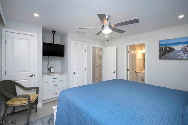 827 E Gulf DR E4, Sanibel, FL 33957