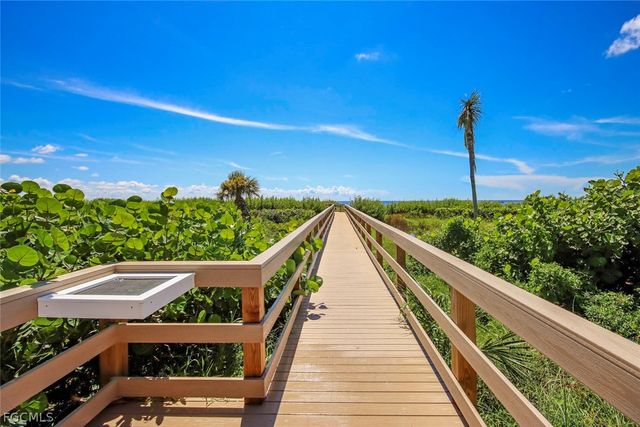 827 E Gulf DR E4, Sanibel, FL 33957