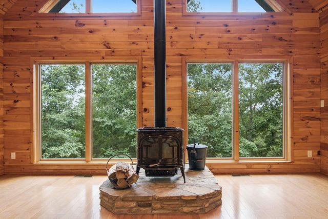9131 W TERRAPIN HILLS RD, Columbia, MO 65203