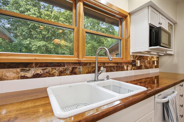 9131 W TERRAPIN HILLS RD, Columbia, MO 65203