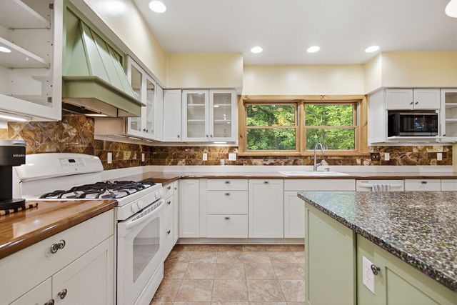 9131 W TERRAPIN HILLS RD, Columbia, MO 65203