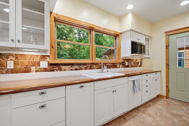 9131 W TERRAPIN HILLS RD, Columbia, MO 65203