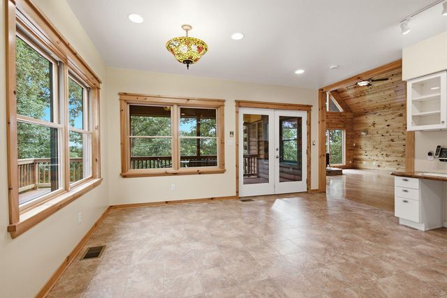 9131 W TERRAPIN HILLS RD, Columbia, MO 65203
