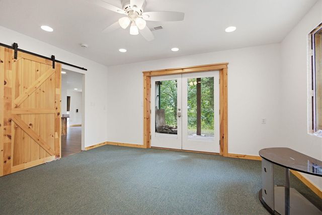 9131 W TERRAPIN HILLS RD, Columbia, MO 65203
