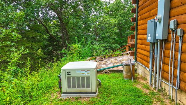 9131 W TERRAPIN HILLS RD, Columbia, MO 65203