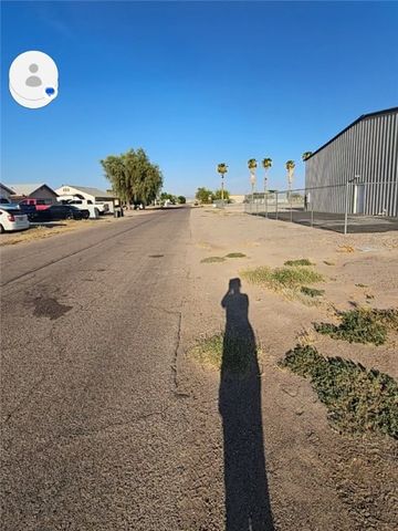 1910 E Oatman Place, Mohave Valley, AZ 86440