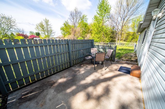 5757 65th Avenue SE, Rochester, MN 55904