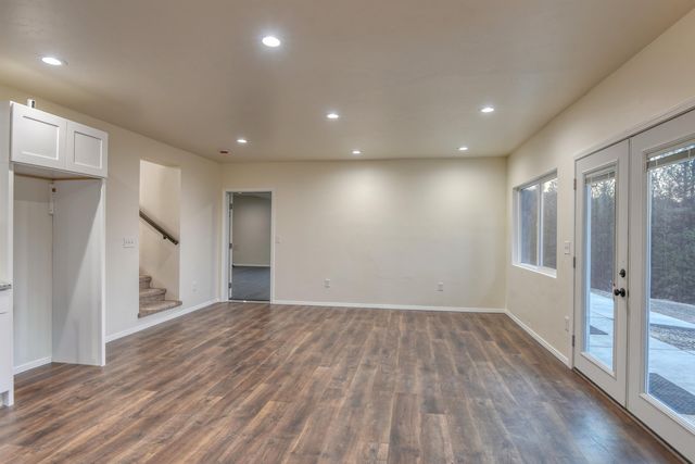 23422 E HENRY Rd Rd, Greenacres, WA 99016