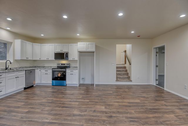 23422 E HENRY Rd Rd, Greenacres, WA 99016