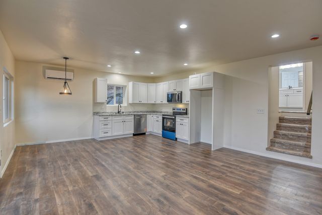 23422 E HENRY Rd Rd, Greenacres, WA 99016