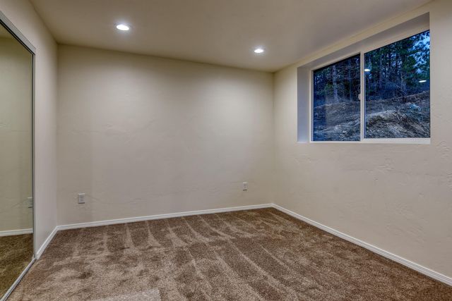 23422 E HENRY Rd Rd, Greenacres, WA 99016