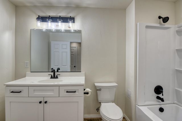 23422 E HENRY Rd Rd, Greenacres, WA 99016