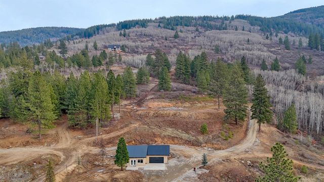 23422 E HENRY Rd Rd, Greenacres, WA 99016