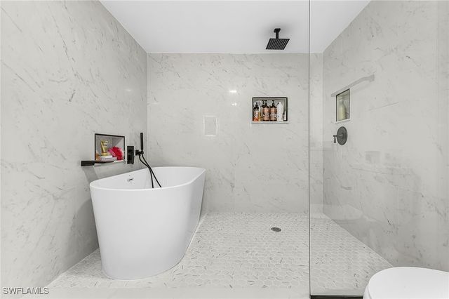 3843 Marvaez ST, Fort Myers, FL 33901