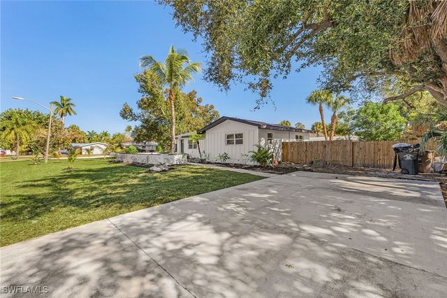 3843 Marvaez ST, Fort Myers, FL 33901