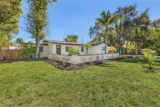 3843 Marvaez ST, Fort Myers, FL 33901