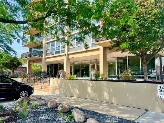 6730 S South Shore Drive 501, Chicago, IL 60649