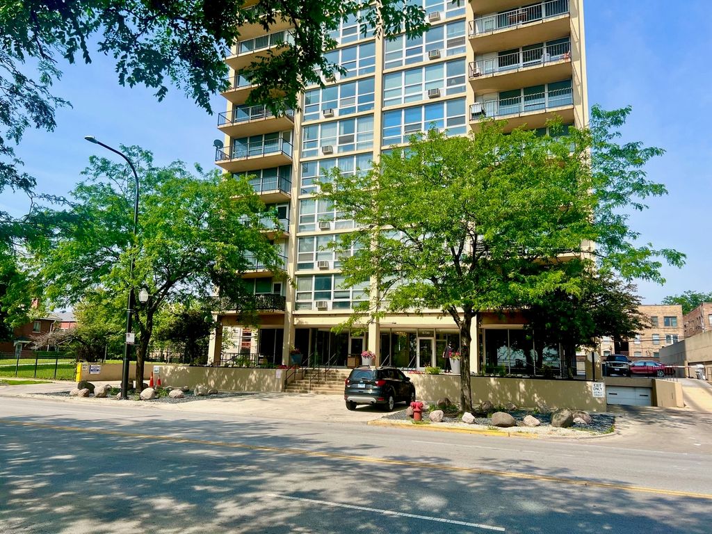 6730 S South Shore Drive 501, Chicago, IL 60649