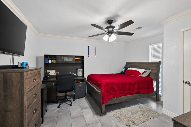 69 Colony Park Circle, Galveston, TX 77551