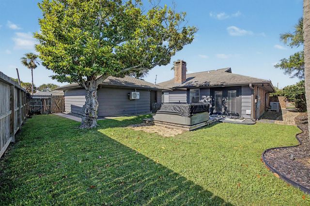 69 Colony Park Circle, Galveston, TX 77551