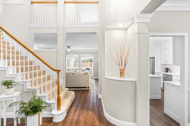 8809 Hedge Row Court, North Richland Hills, TX 76182