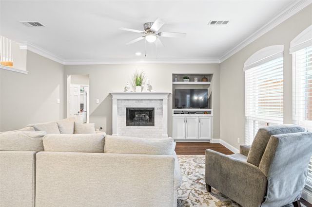 8809 Hedge Row Court, North Richland Hills, TX 76182