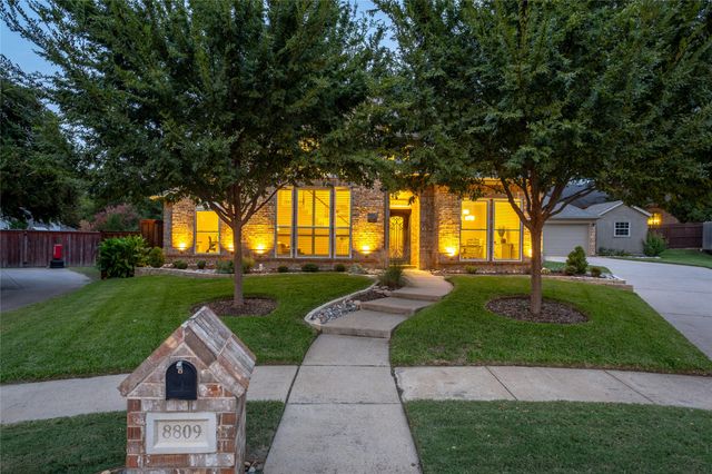 8809 Hedge Row Court, North Richland Hills, TX 76182