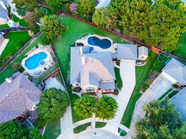 8809 Hedge Row Court, North Richland Hills, TX 76182