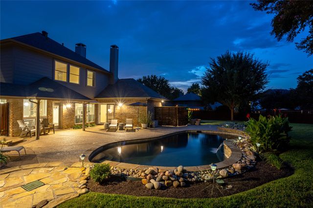 8809 Hedge Row Court, North Richland Hills, TX 76182