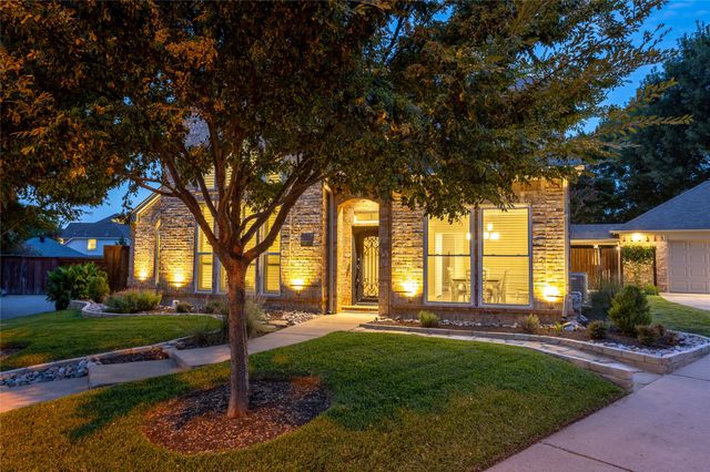8809 Hedge Row Court, North Richland Hills, TX 76182