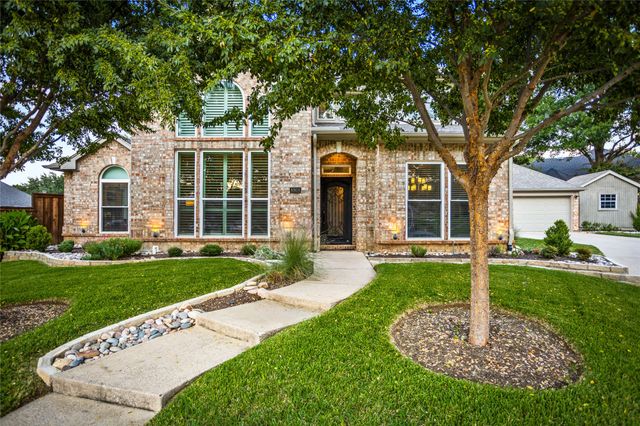 8809 Hedge Row Court, North Richland Hills, TX 76182