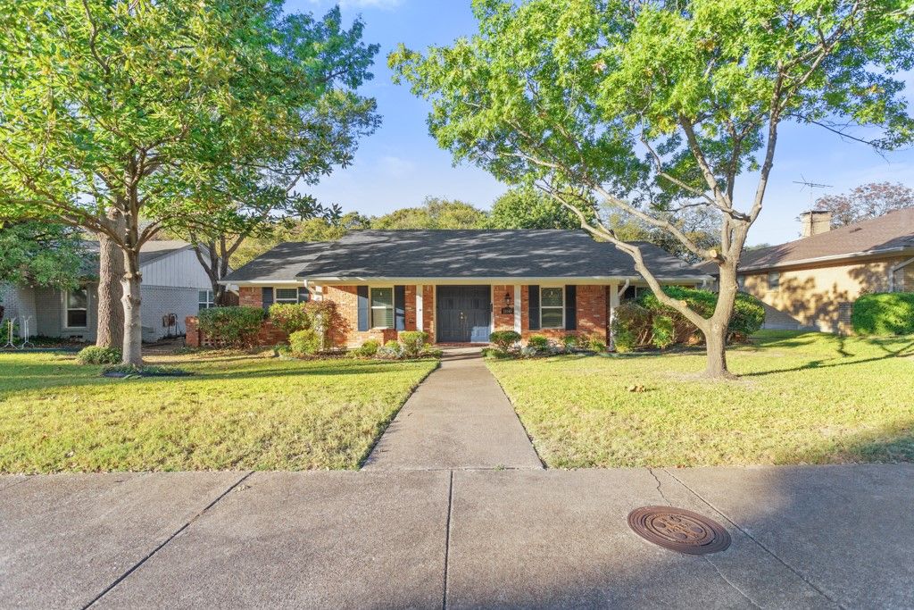 11045 Carissa Drive, Dallas, TX 75218