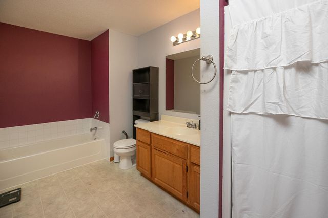 4113 Trumpeter Drive SE, Rochester, MN 55904