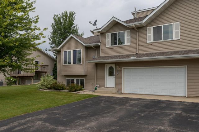 4113 Trumpeter Drive SE, Rochester, MN 55904