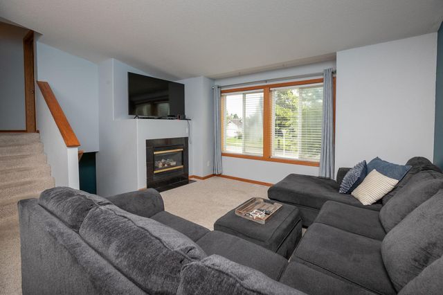 4113 Trumpeter Drive SE, Rochester, MN 55904