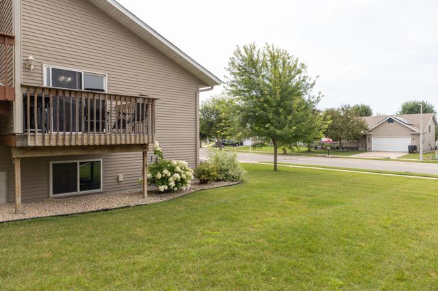 4113 Trumpeter Drive SE, Rochester, MN 55904