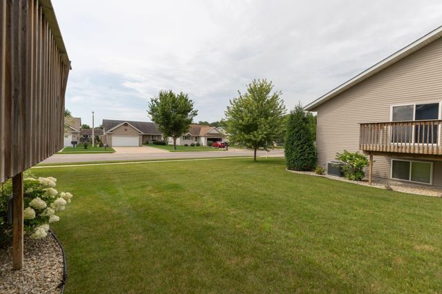 4113 Trumpeter Drive SE, Rochester, MN 55904