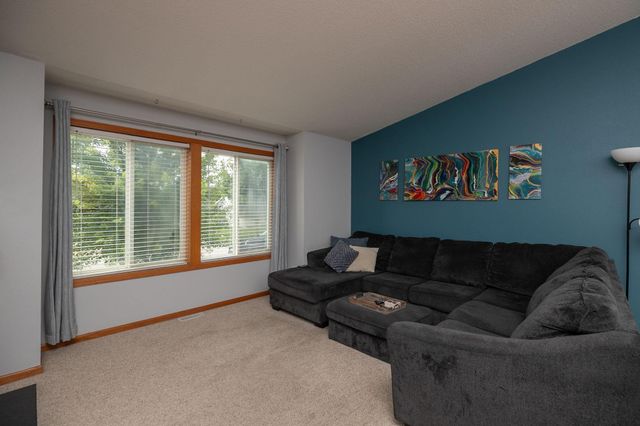 4113 Trumpeter Drive SE, Rochester, MN 55904