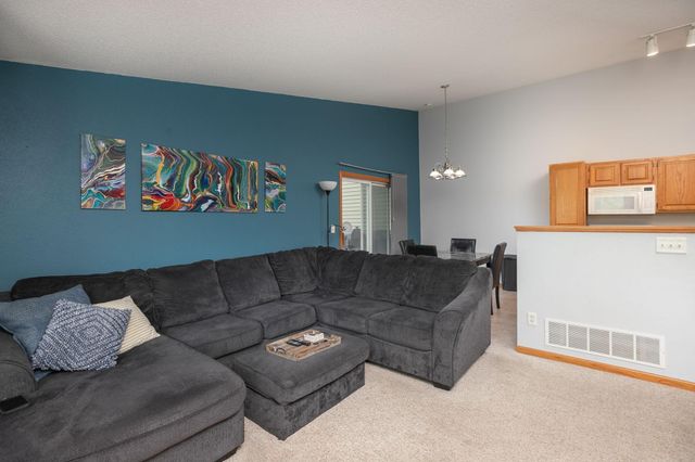 4113 Trumpeter Drive SE, Rochester, MN 55904