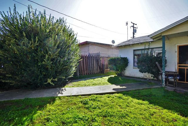 605 E Myrtle Street, Hanford, CA 93230