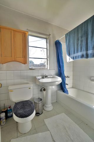 605 E Myrtle Street, Hanford, CA 93230