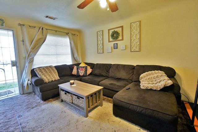 605 E Myrtle Street, Hanford, CA 93230