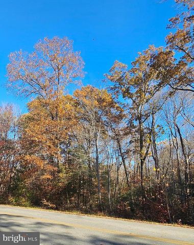 CRACKLINGTOWN, Hughesville, MD 20637