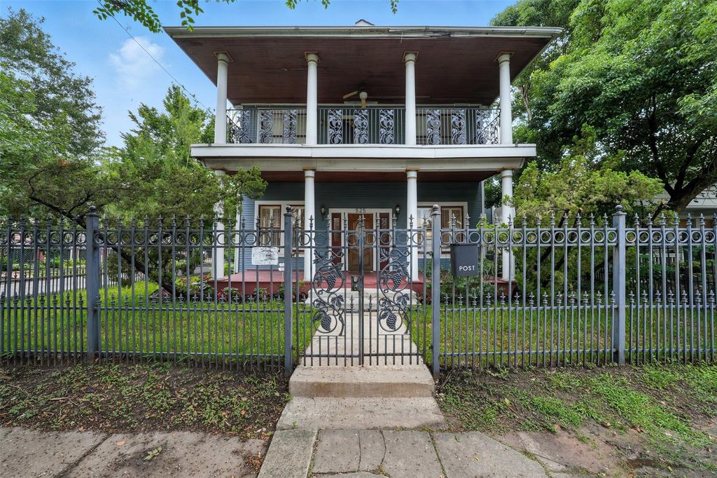 525 Teetshorn Street, Houston, TX 77009
