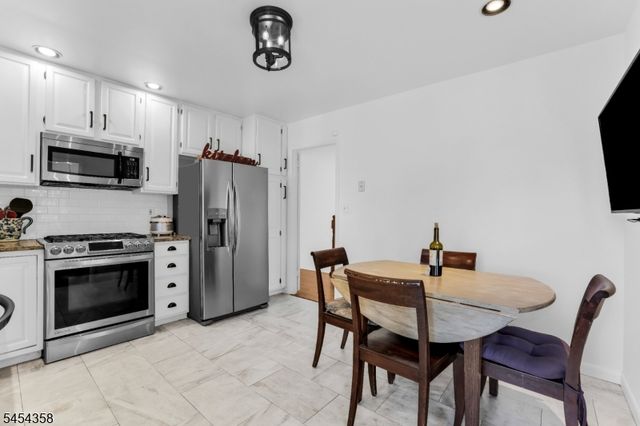 3 Deer Run Cir, Chatham Twp., NJ 07928