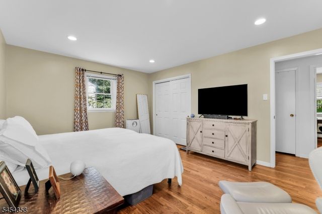 3 Deer Run Cir, Chatham Twp., NJ 07928