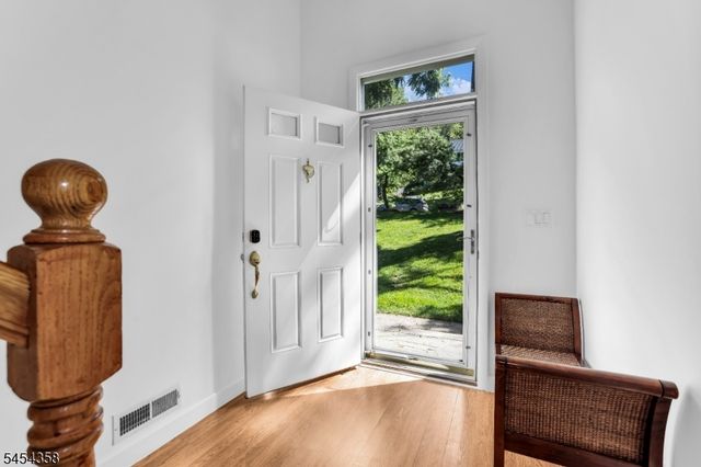 3 Deer Run Cir, Chatham Twp., NJ 07928