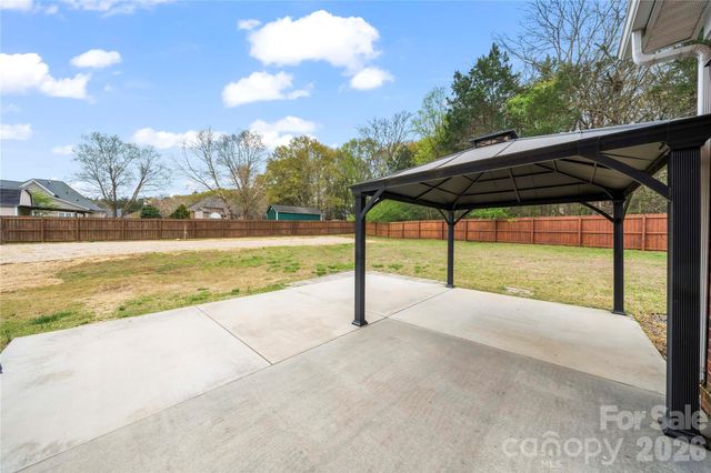 2589 Shamrock Road, Harrisburg, NC 28075