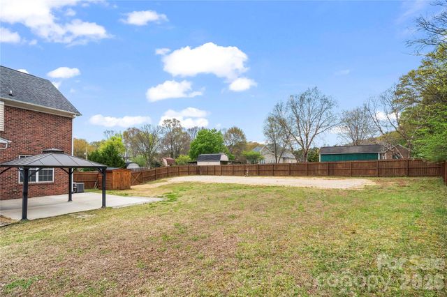 2589 Shamrock Road, Harrisburg, NC 28075